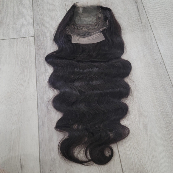 Luxurious Natural Black Wavy Hair Wig - Picture 3 of 14